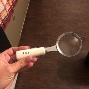 Rae dunn “tea” steeper